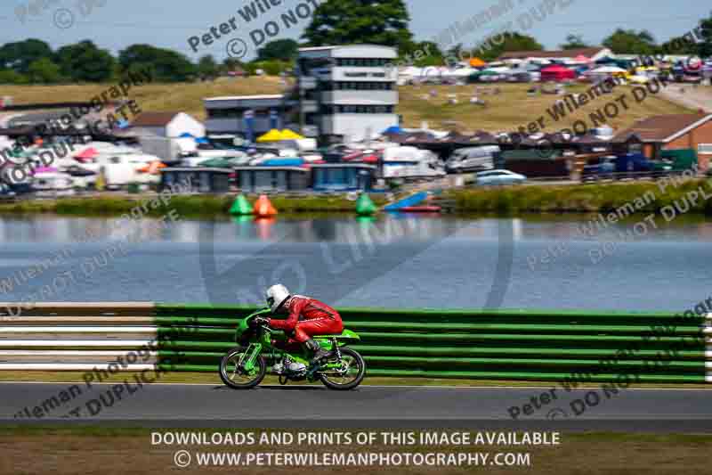 Vintage motorcycle club;eventdigitalimages;mallory park;mallory park trackday photographs;no limits trackdays;peter wileman photography;trackday digital images;trackday photos;vmcc festival 1000 bikes photographs